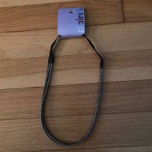 Claire’s Zipper Headband